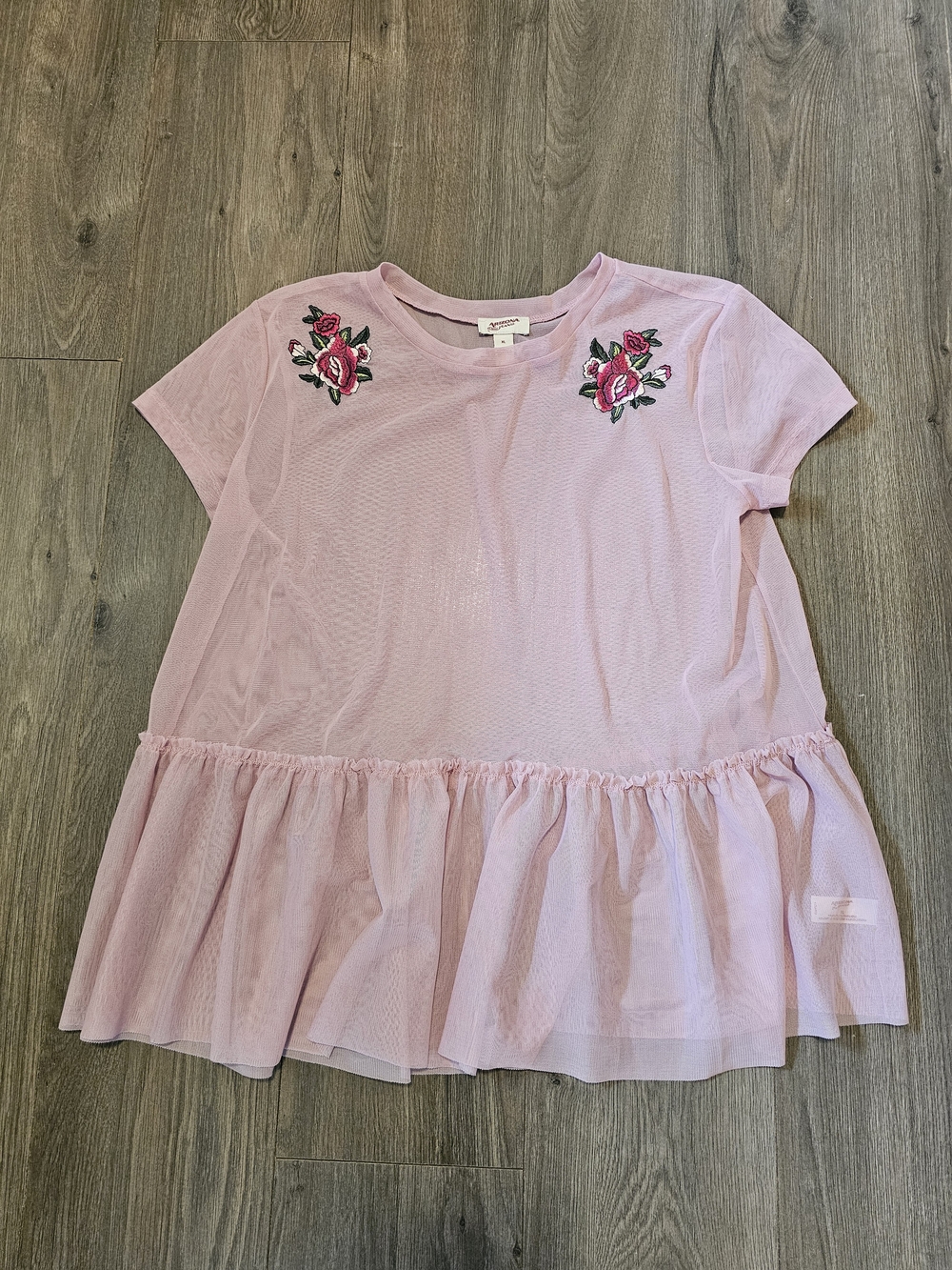 Women's Arizona Light Pink Short-Sleeve Mesh Top with Rose Embroidery